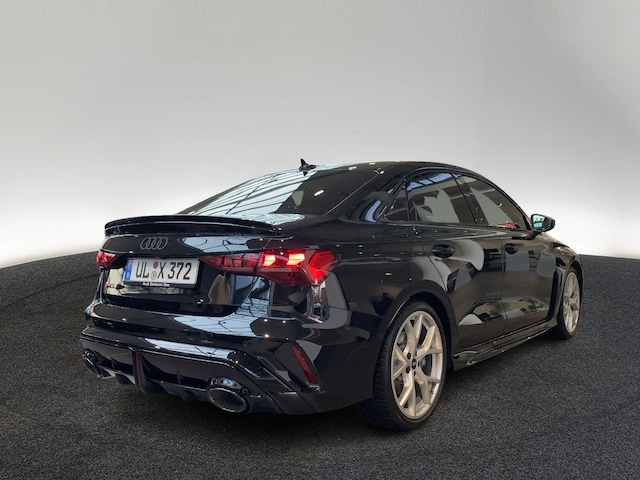 Audi RS3 Quattro S-Tronic Sedan
