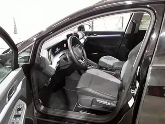 Volkswagen Golf 1.5 eTSI DSG Variant