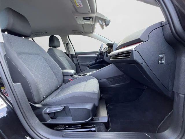 Volkswagen Golf 1.5 eTSI DSG Golf VIII Variant