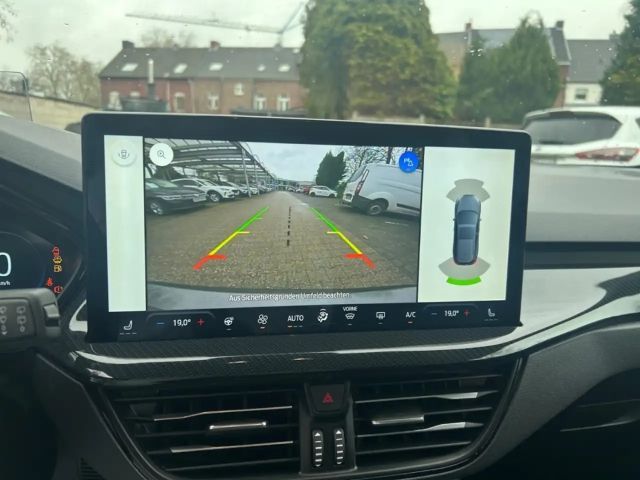 Ford Focus EcoBoost ST Line Wagon