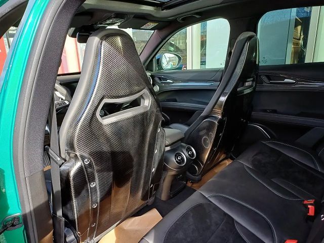 Alfa Romeo Stelvio AT8 Q4 Quadrifoglio Turbo