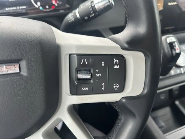 Land Rover Defender 110 D250 Dynamic SE