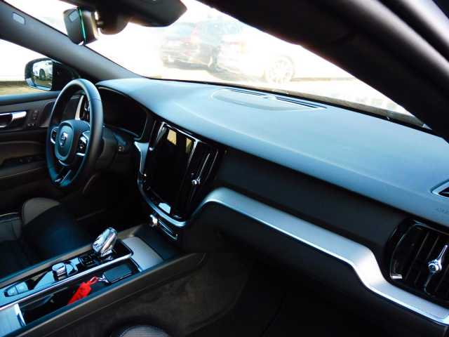 Volvo V60 Dark Plus