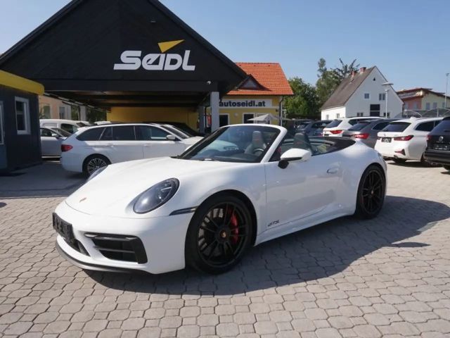 Porsche 911 Cabrio Carrera GTS