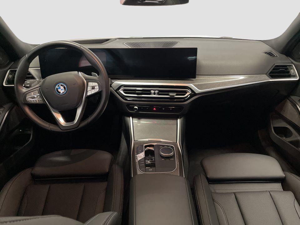 BMW 330 330e Touring