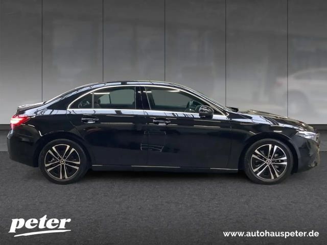 Mercedes-Benz A 200 A 200 d Progressive