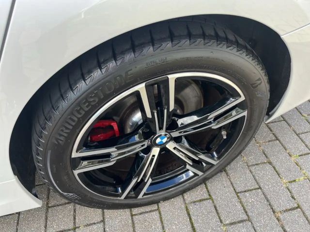 BMW 330 330i M-Sport Sedan xDrive