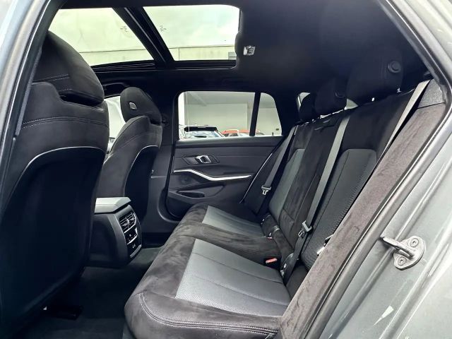 BMW 320 320d M-Sport Touring