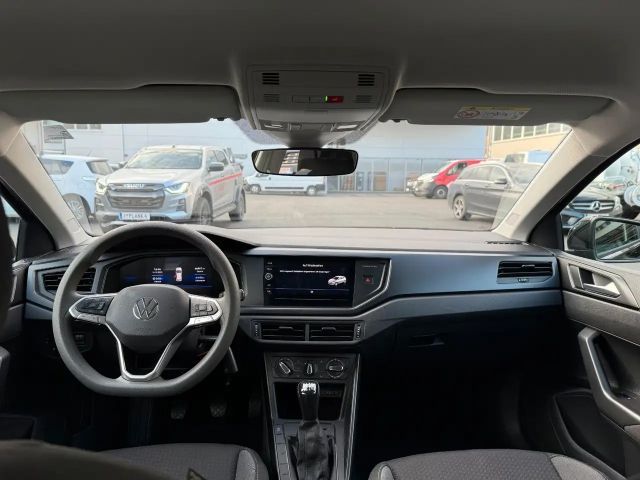 Volkswagen Polo VI Basis