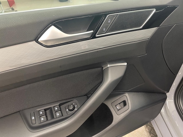 Volkswagen Passat 1.5 TSI Business Variant