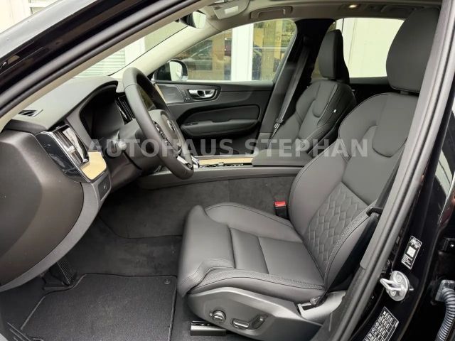 Volvo XC60 AWD Dark Plus