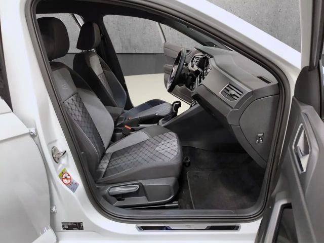 Volkswagen Polo 1.0 TSI DSG R-Line