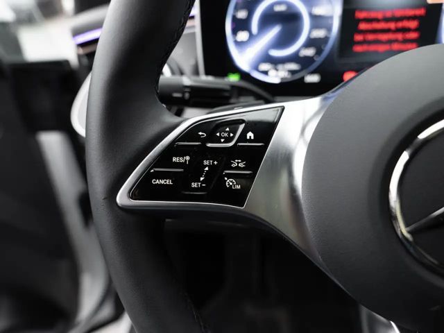 Mercedes-Benz EQE 300 Sedan