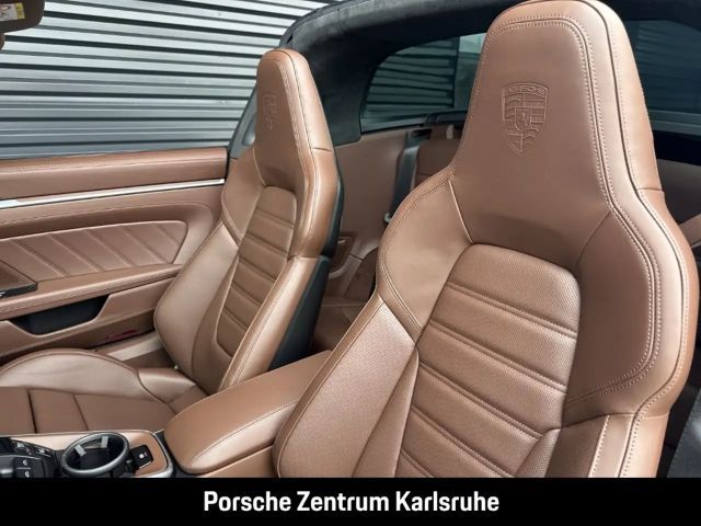 Porsche 992 4 Coupé GTS Targa