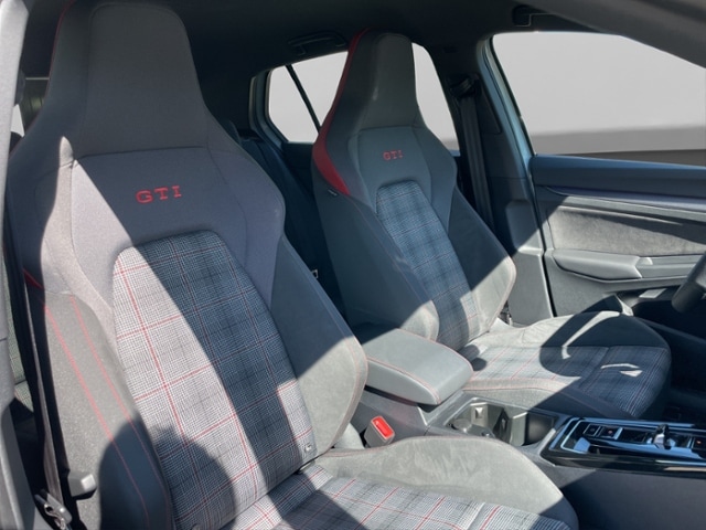 Volkswagen Golf 2.0 TSI Golf VIII