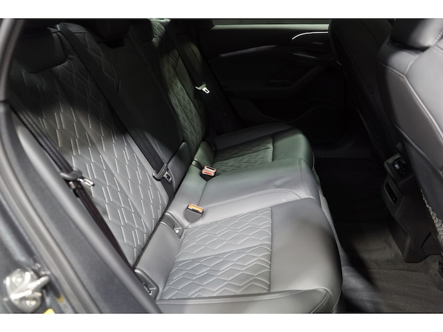 Audi A6 e-tron Avant Quattro