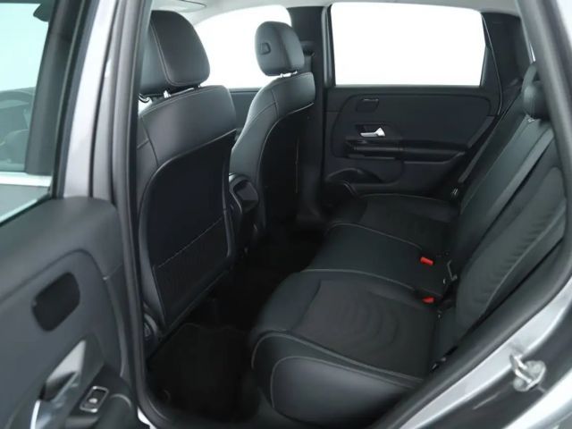 Mercedes-Benz B 200 B 200 d Sedan Style