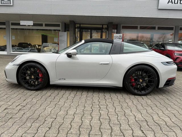 Porsche 992 4 Cabrio GTS Targa