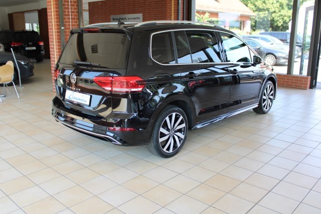 Volkswagen Touran 1.5 TSI DSG R-Line
