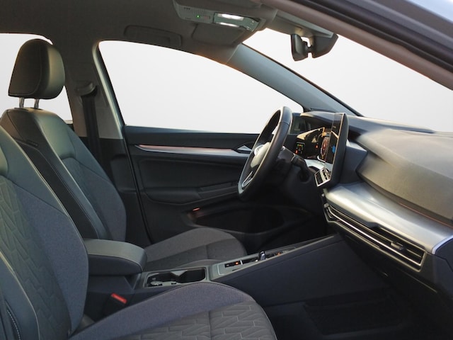 Volkswagen Golf 1.5 eTSI DSG