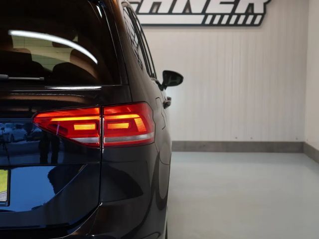 Volkswagen Touran 1.5 TSI DSG