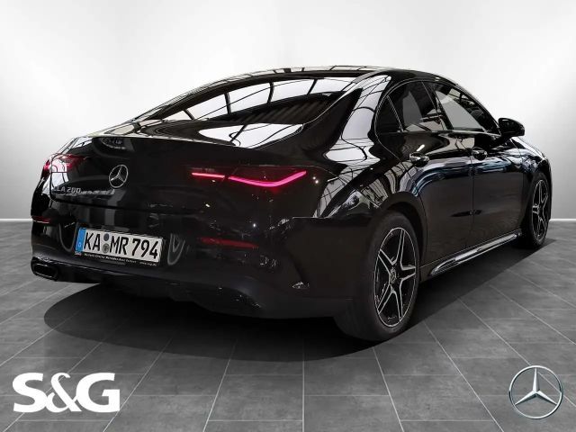 Mercedes-Benz CLA 200 AMG Line Coupé