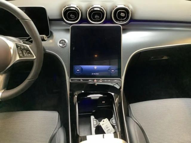 Mercedes-Benz C 180 AVANTGARDE Sedan