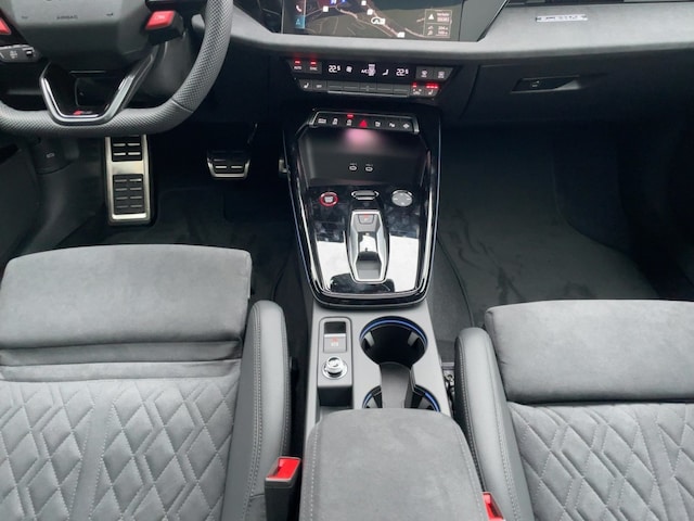 Audi RS3 Quattro S-Tronic Sedan