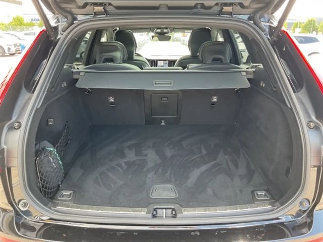 Volvo XC60 Dark Plus