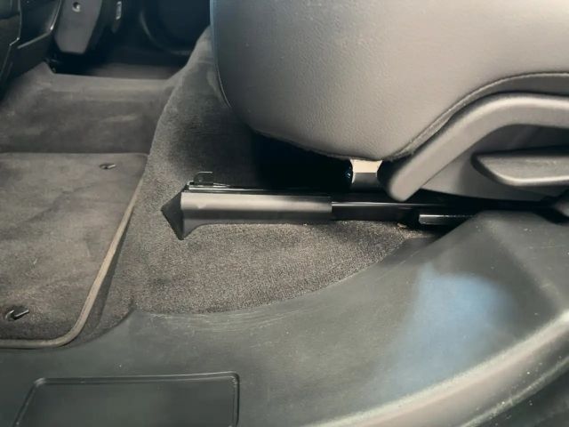 Land Rover Discovery Sport P300e