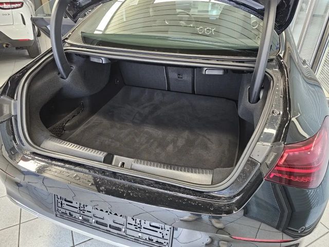 Mercedes-Benz CLA 180 AMG Line Coupé