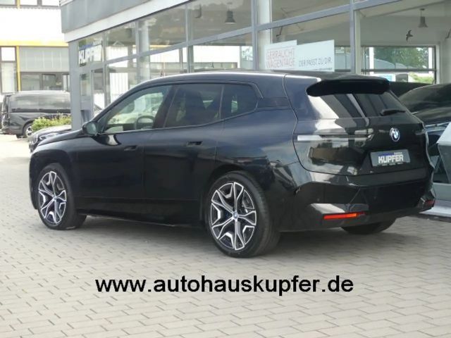 BMW iX xDrive50