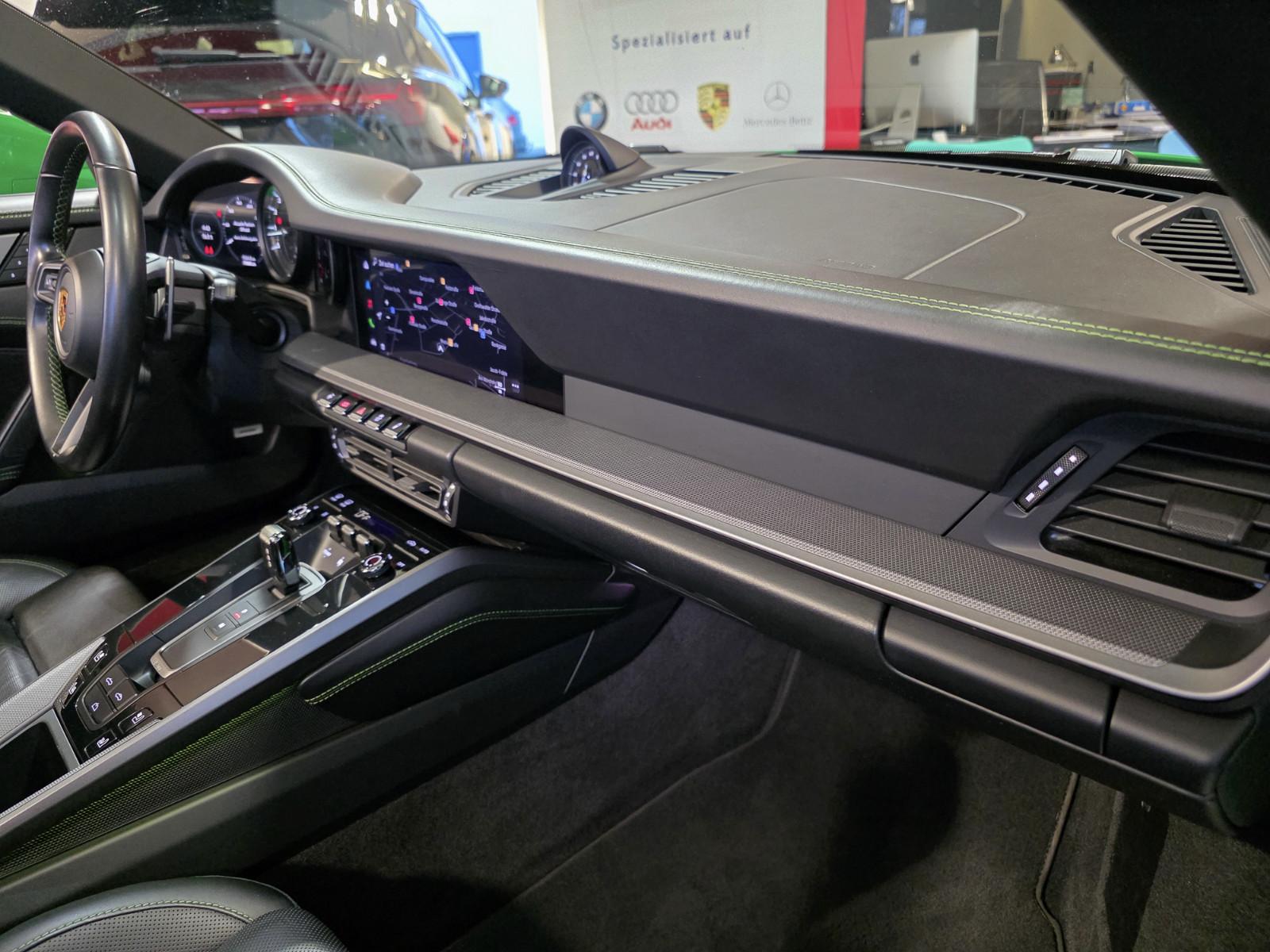 Porsche 911 4 992 Cabriolet Carrera