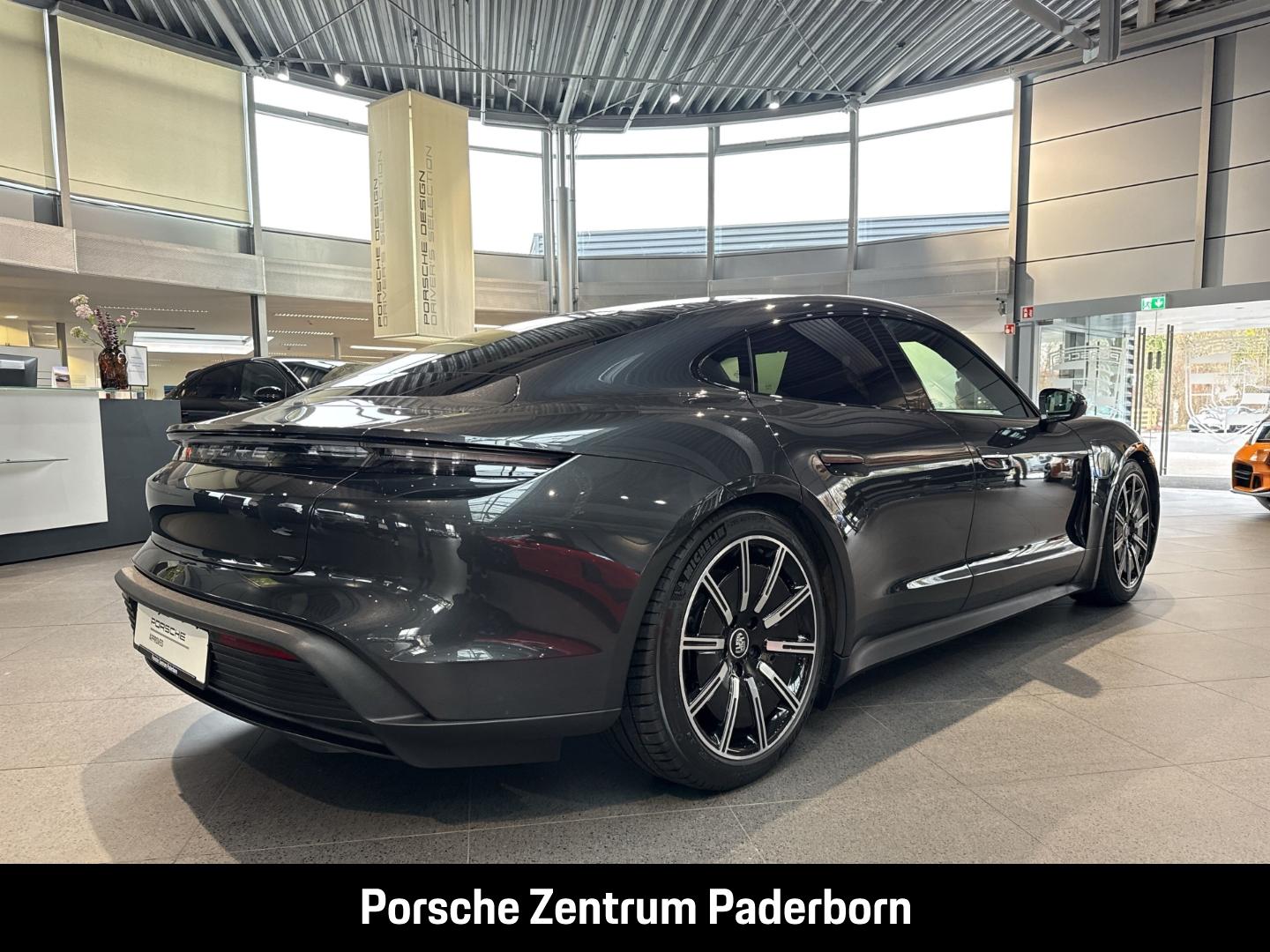 Porsche Taycan InnoDrive Head-Up Luftfederung 20-Zoll