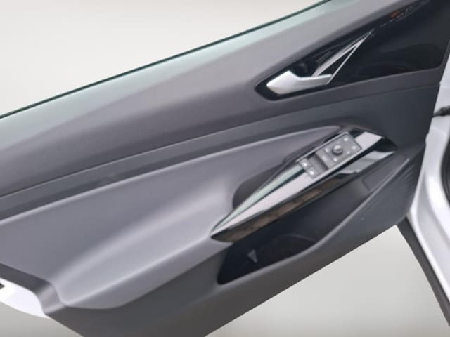 Volkswagen ID.4 Matrix AHK RFK ACC Anschlussgarantie