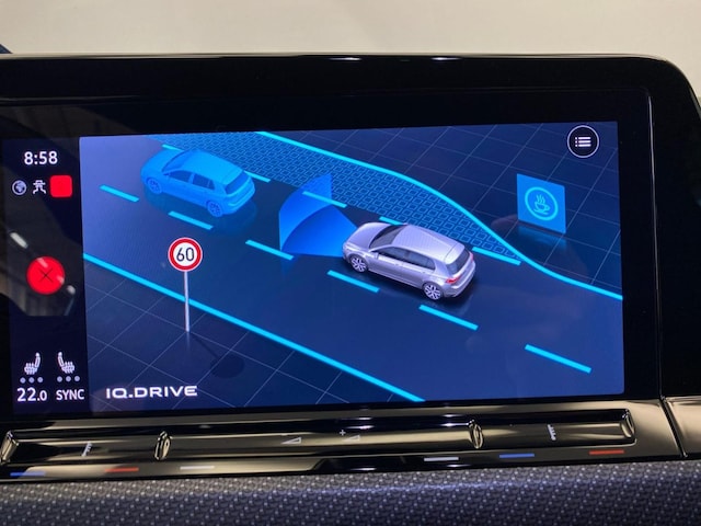 Volkswagen Golf 1.5 eTSI Golf VIII R-Line