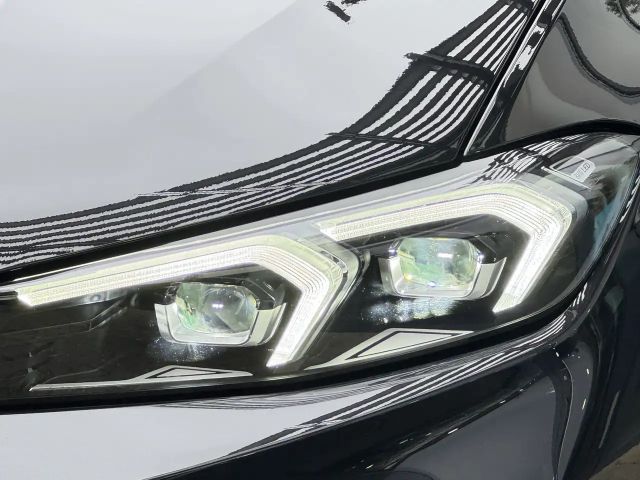 BMW 330 330i Sedan xDrive