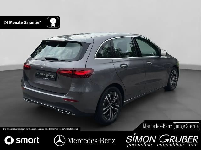 Mercedes-Benz B 180 Progressive Sedan