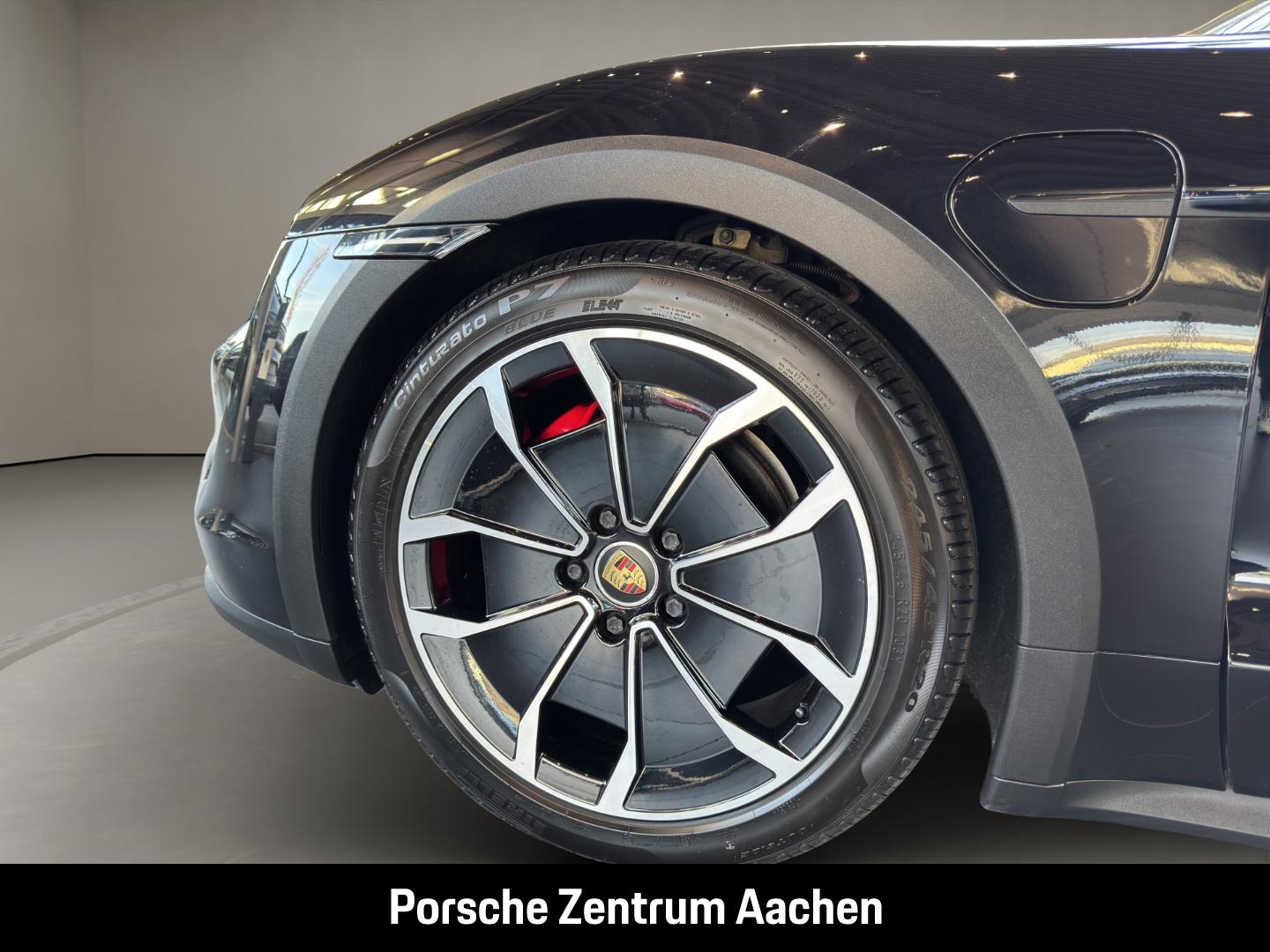 Porsche Taycan 4S Cross Turismo