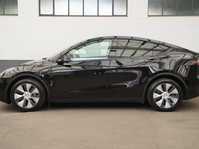 Tesla Model Y AWD Long Range