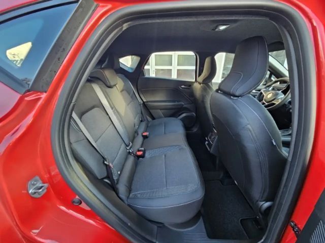 Renault Captur EDC Evolution Hybrid