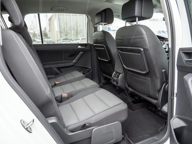Volkswagen Touran 1.5 TSI DSG R-Line