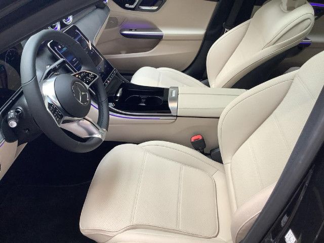 Mercedes-Benz C 180 Sedan