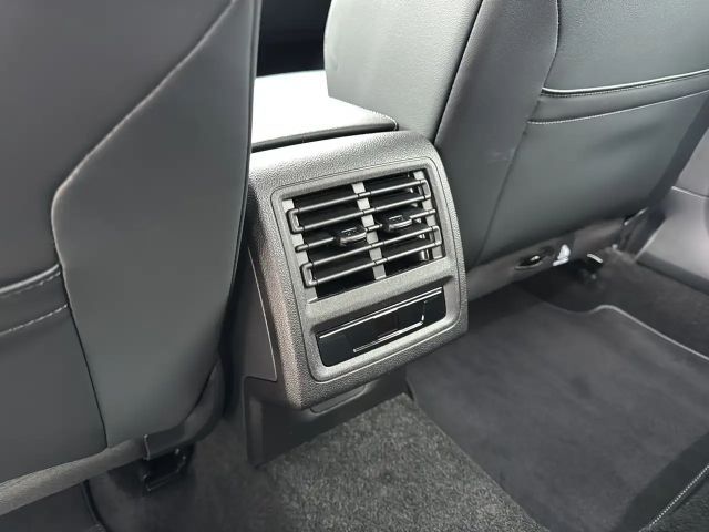 Volkswagen Golf Business DSG Variant