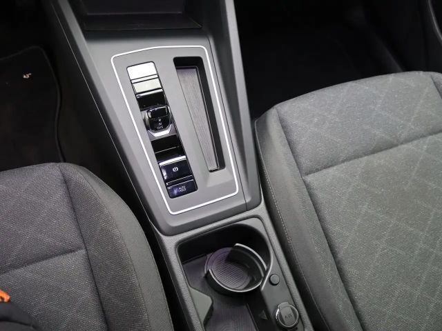 Volkswagen Golf 1.5 eTSI DSG Life Variant