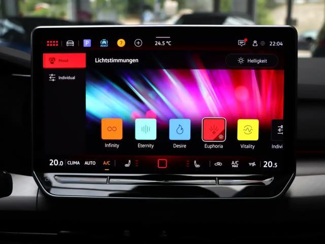 Volkswagen Golf 1.5 eTSI DSG