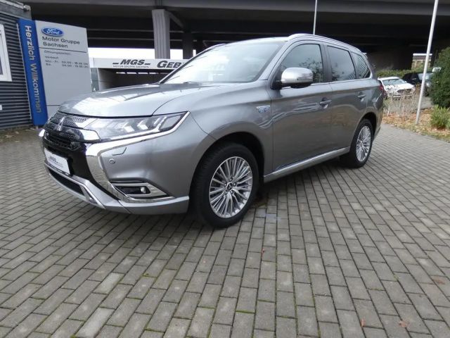 Mitsubishi Outlander 4WD PHEV