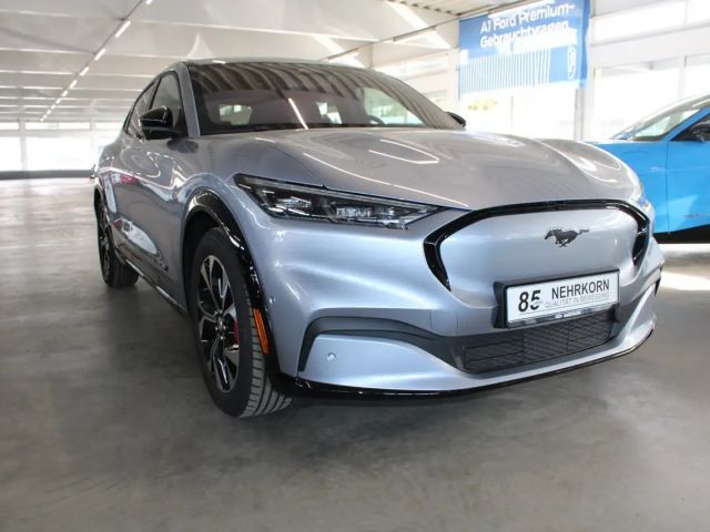 Ford Mustang Mach-E AWD