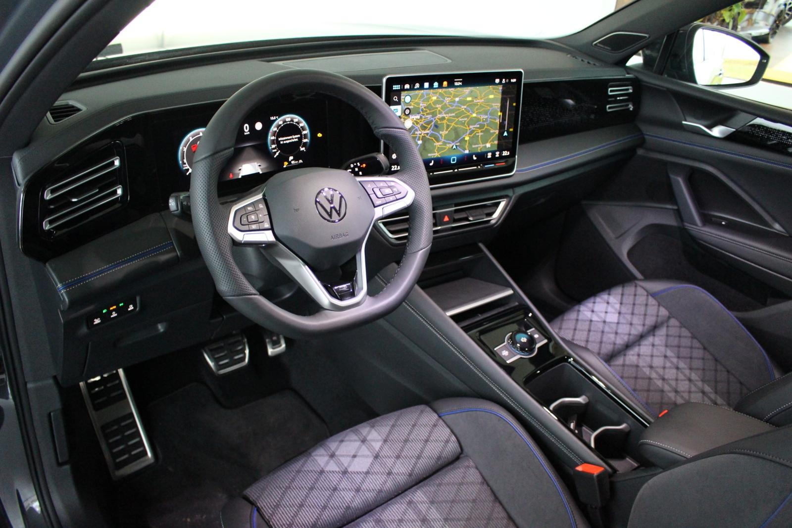 Volkswagen Tiguan IQ.Drive R-Line Sound