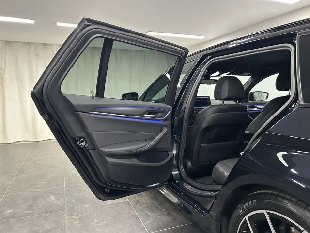 BMW 530 530d M-Sport Touring xDrive